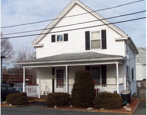 18 Riverside Court Saugus, MA 01906 - Photo 1 of 12 Gallery Image 1