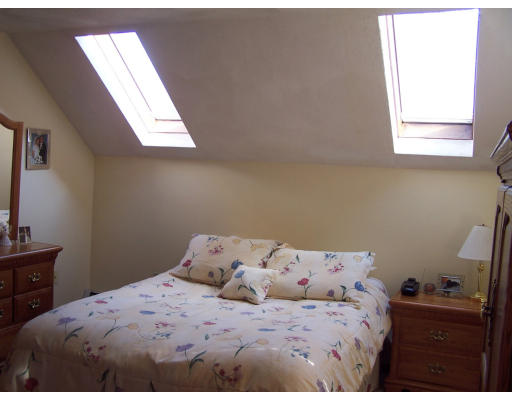 18 Riverside Court Saugus, MA 01906 - Photo 10 of 12 Gallery Image 10