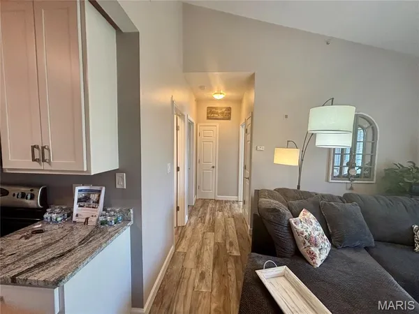 $189,900 | 885 Forest Avenue, Unit 303, Valley Park, MO 63088