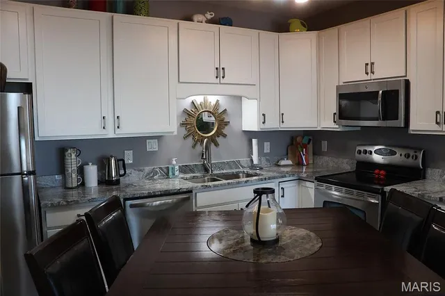 $195,000 | 885 Forest Avenue, Unit 303, Valley Park, MO 63088