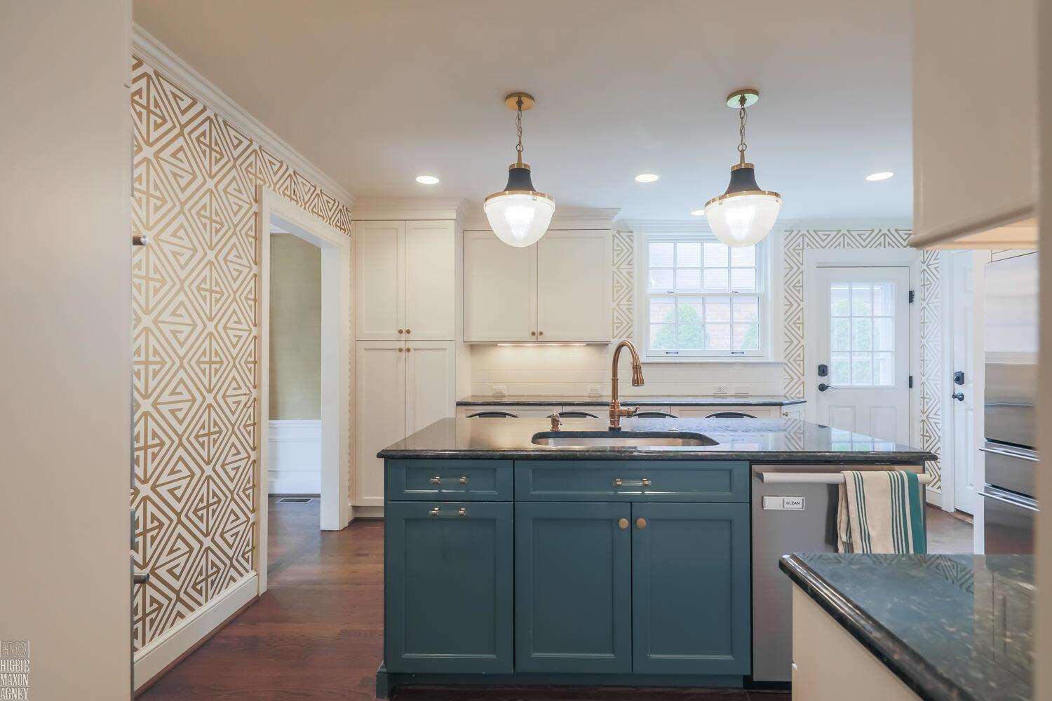 92 Moran Road Grosse Pointe, MI 48236 - Photo 21 of 54 50172882-f8f7ceb8-0525-49c6-a806-7c089d7c58fd.JPG