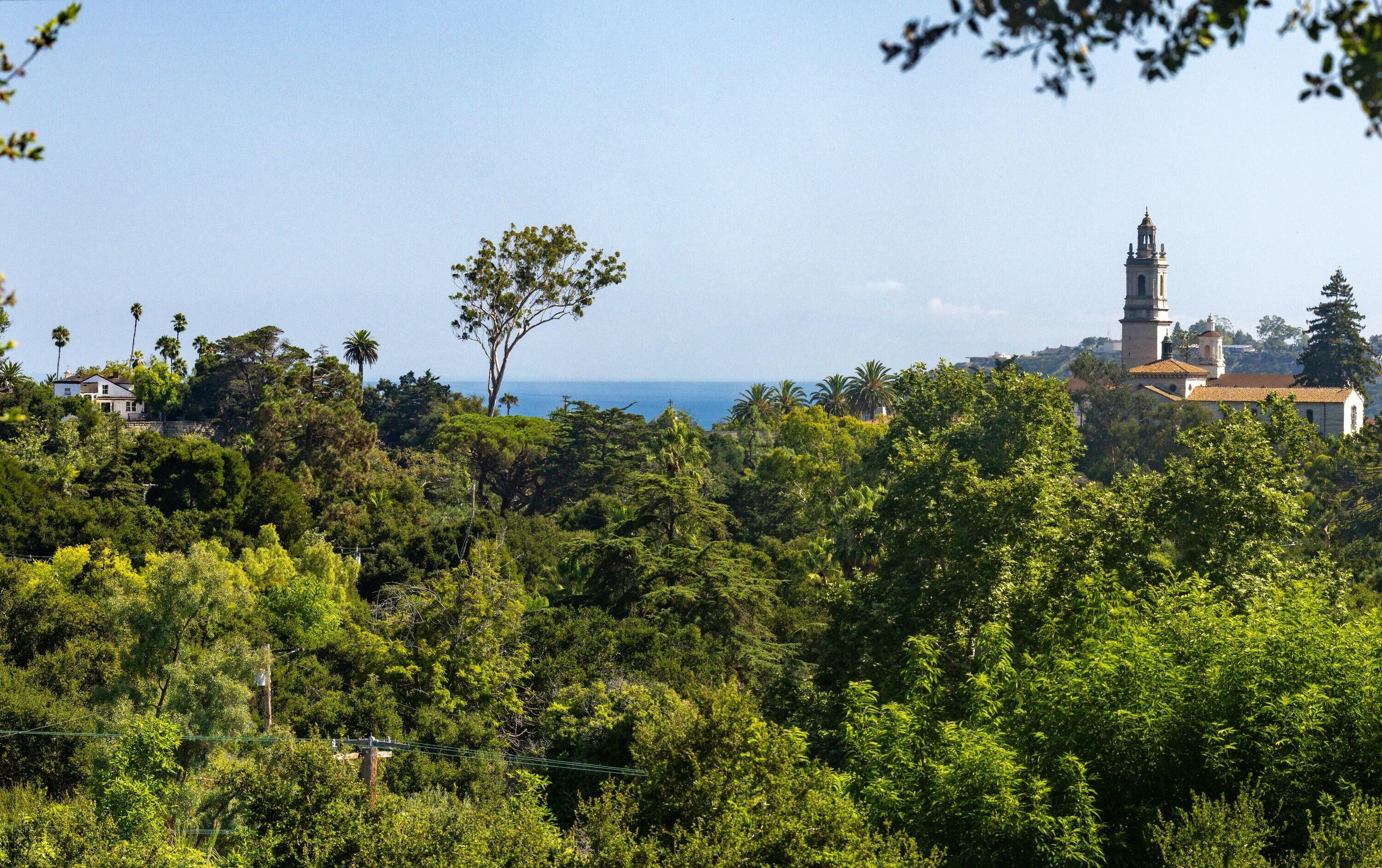 844 Cheltenham Road Santa Barbara, CA 93105 - Photo 19 of 31 a view of a city