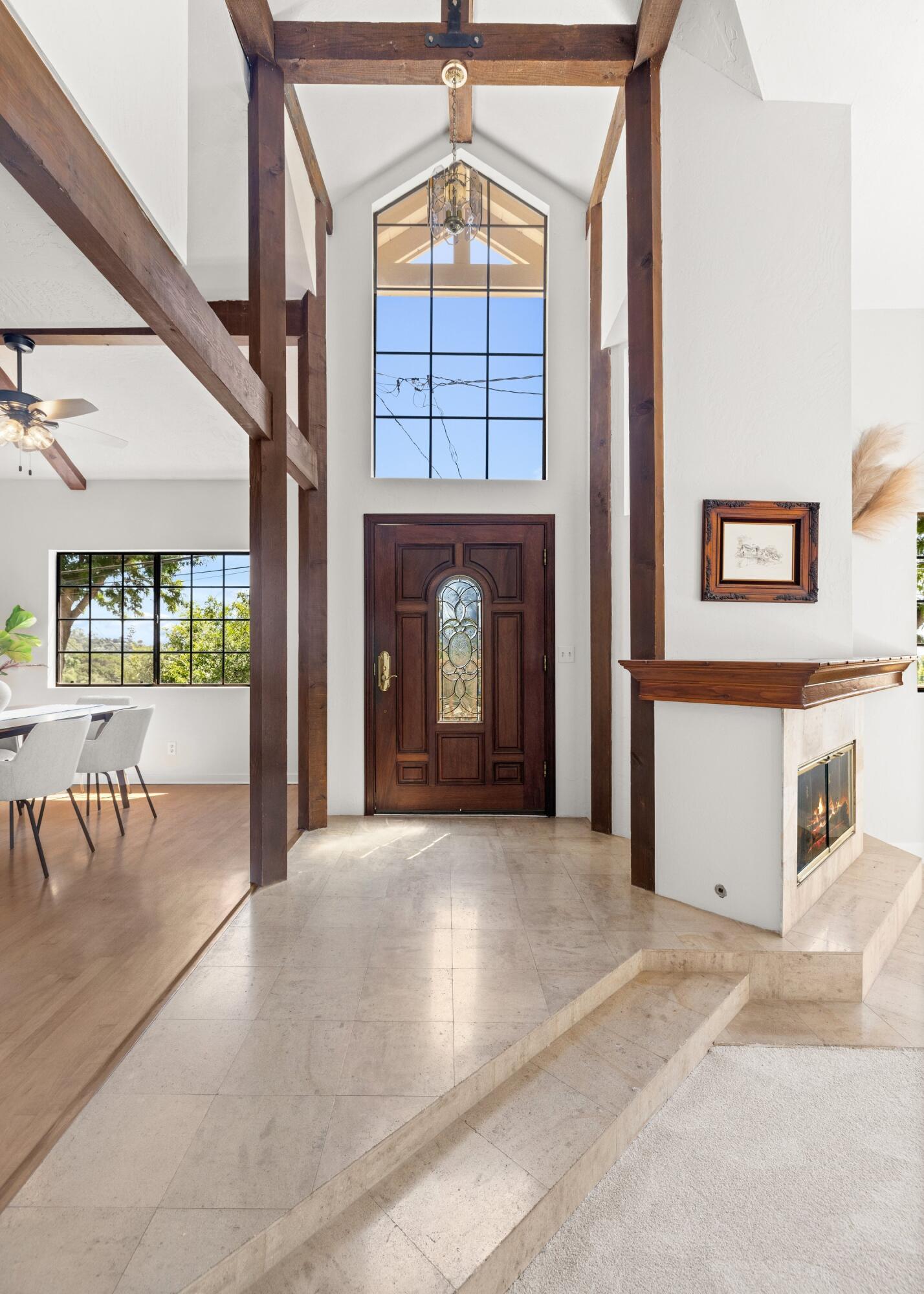 844 Cheltenham Road Santa Barbara, CA 93105 - Photo 3 of 31 a view of an entryway with a fireplace