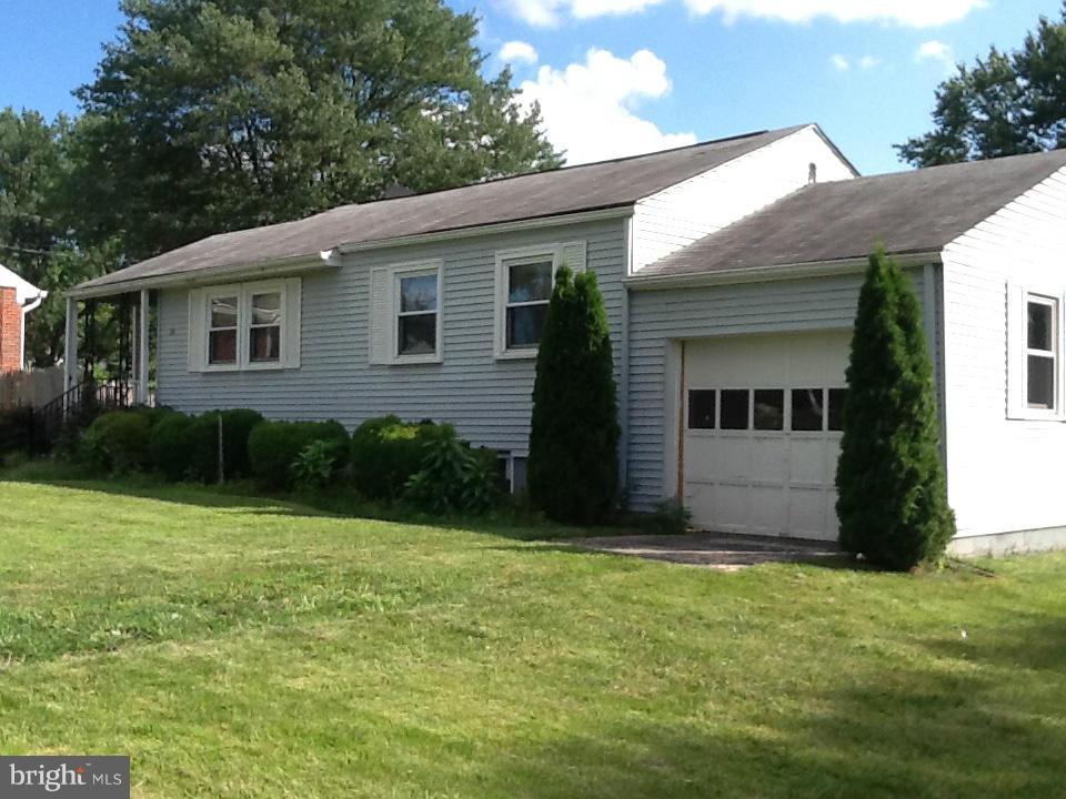 18 Mills Road Gaithersburg, MD 20877 - Photo 2 of 11 Exterior (Front)