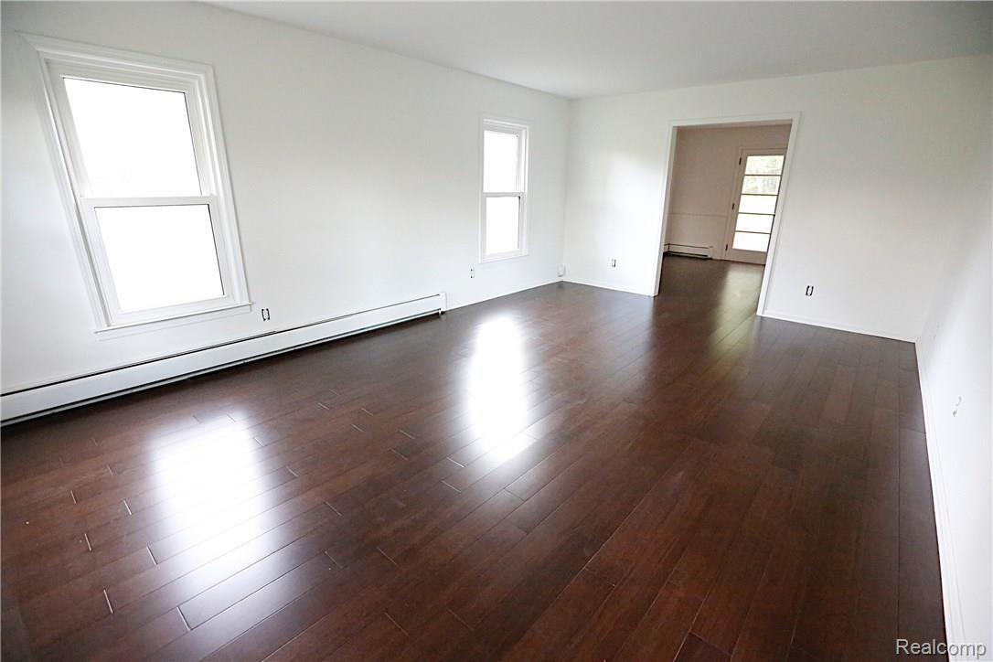 23001 Currie Road South Lyon, MI 48178 - Photo 7 of 63 _I0A1922 (1).jpg