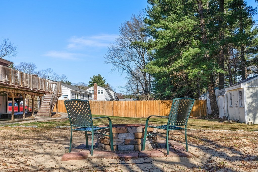 8 Haskell Road Pepperell, MA 01463 - Photo 8 of 41