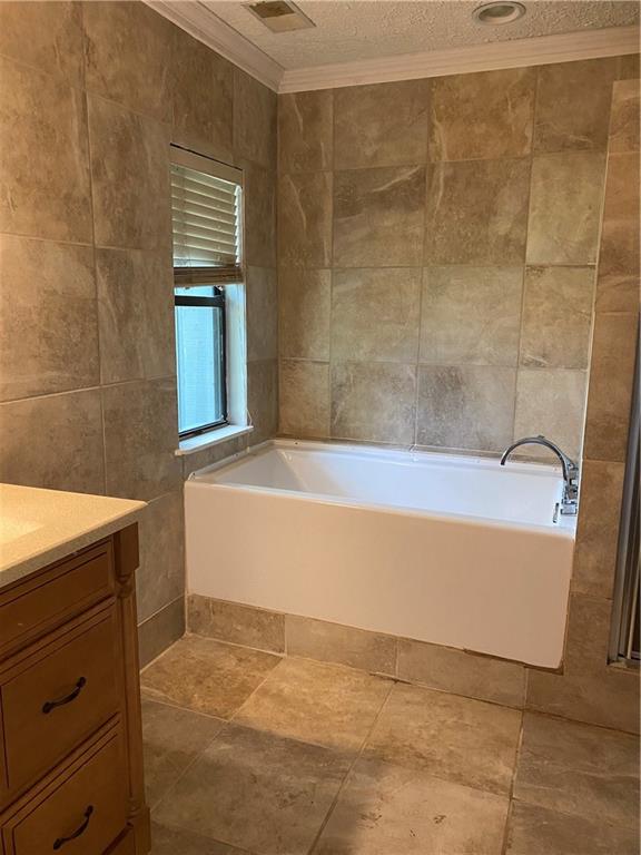 5105 Vantage Point Road Avon, IN 46123 - Photo 11 of 16 Gallery Image 11