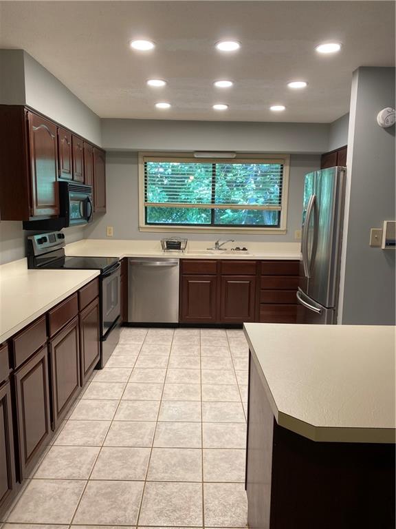 5105 Vantage Point Road Avon, IN 46123 - Photo 6 of 16 Gallery Image 6