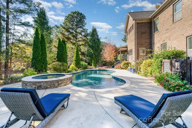 $1,800,000 | 208 Pumpkin Seed Court, Matthews, NC 28104
