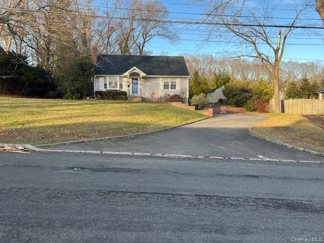 $3,600 | 97 Berg Avenue, Kings Park, NY 11754