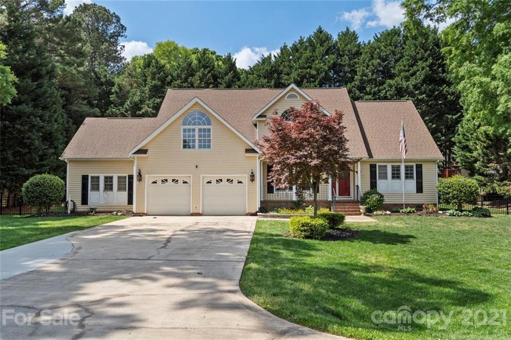 1915 Hempstead Road Rock Hill, SC 29732 - Photo 2 of 48 Gallery Image 2