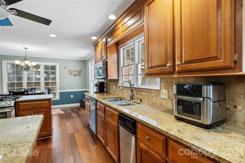 1915 Hempstead Road Rock Hill, SC 29732 - Photo 17 of 48 Gallery Image 17