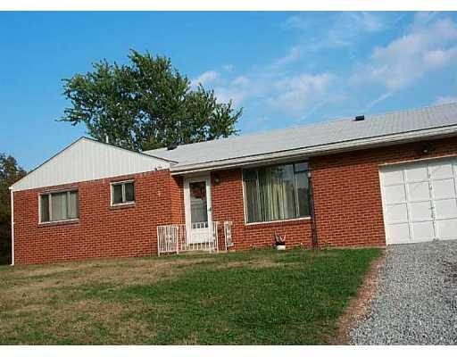 714 McKee Road Washington, PA 15301 - Photo 1 of 1