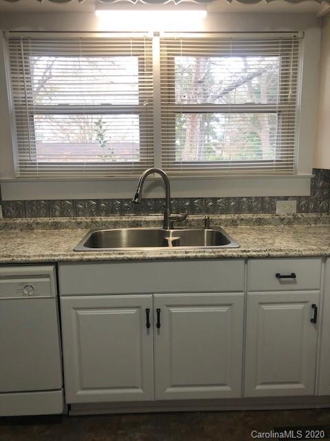 205 North Roxford Road Kings Mountain, NC 28086 - Photo 2 of 17 Gallery Image 2