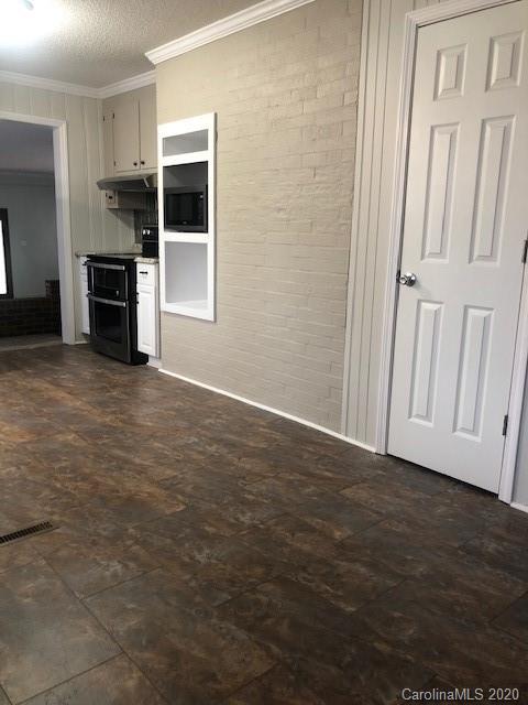 205 North Roxford Road Kings Mountain, NC 28086 - Photo 3 of 17 Gallery Image 3