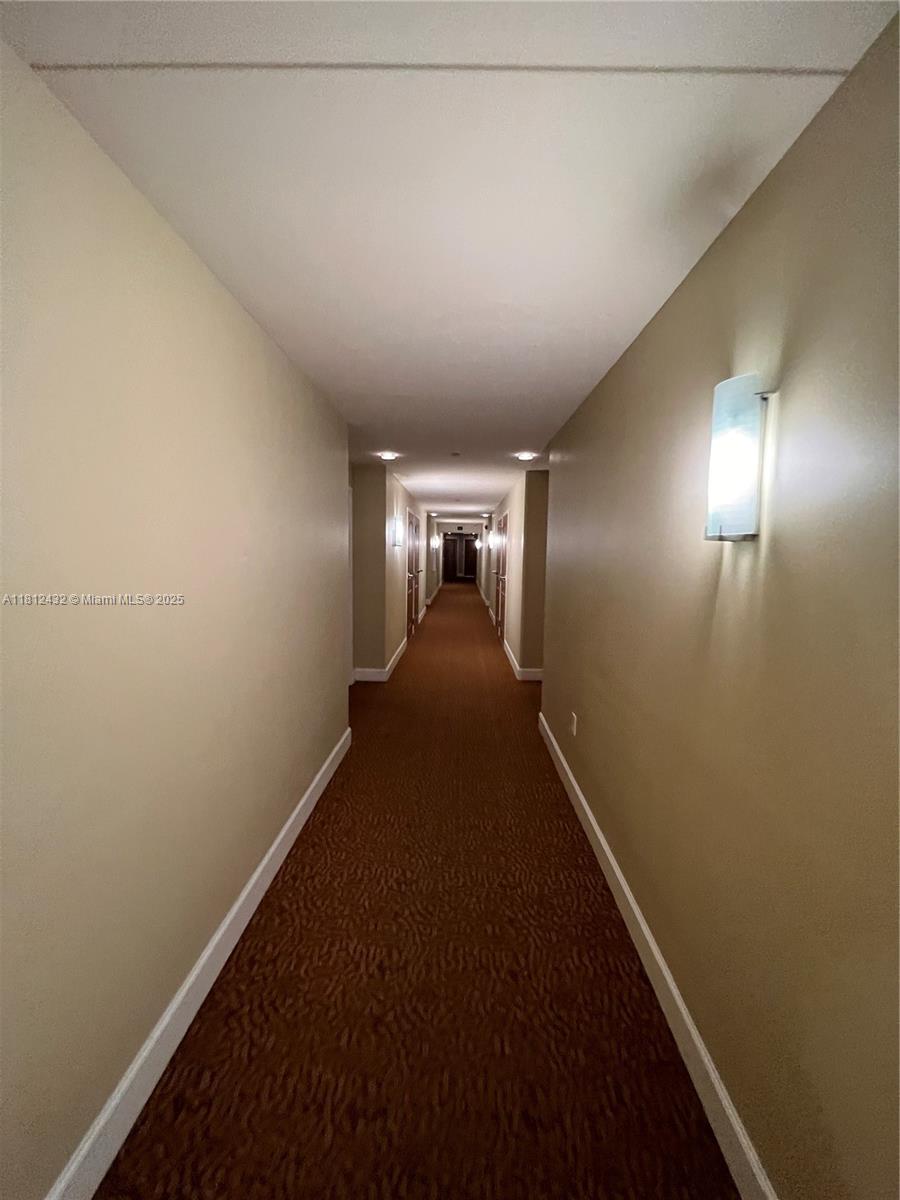 Kendall Miami, FL 33156 - Photo 3 of 22 a view of entryway with livingroom