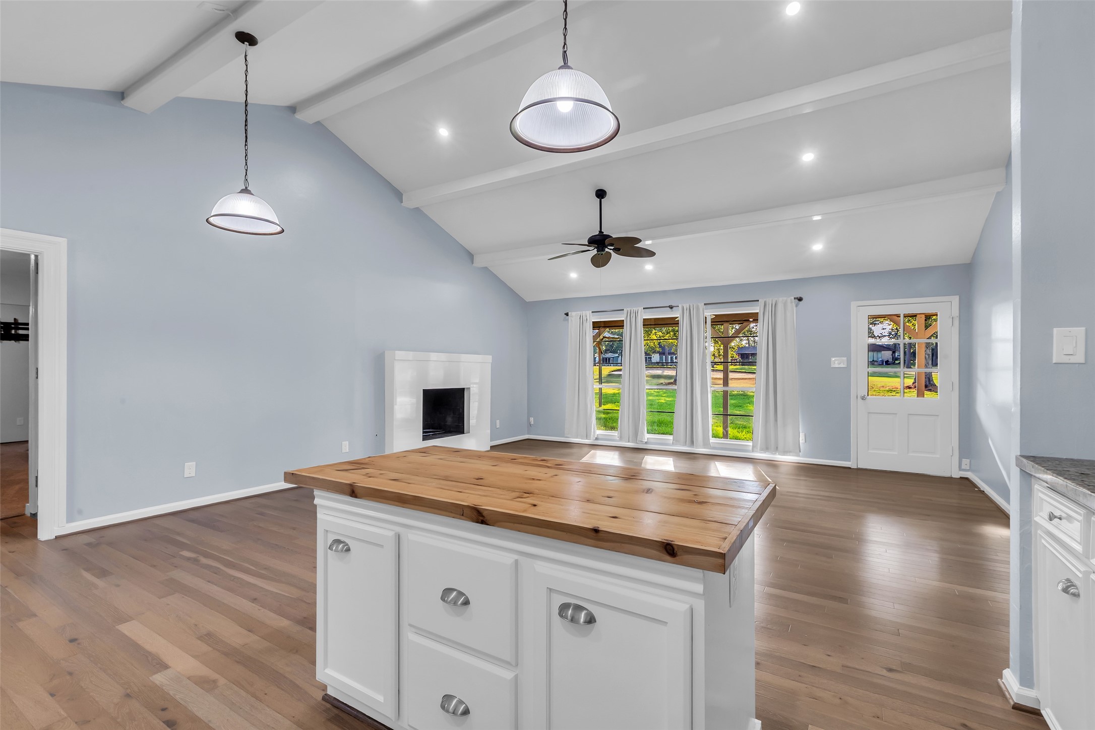 254 Point Clear Drive Conroe, TX 77304 - Photo 13 of 37