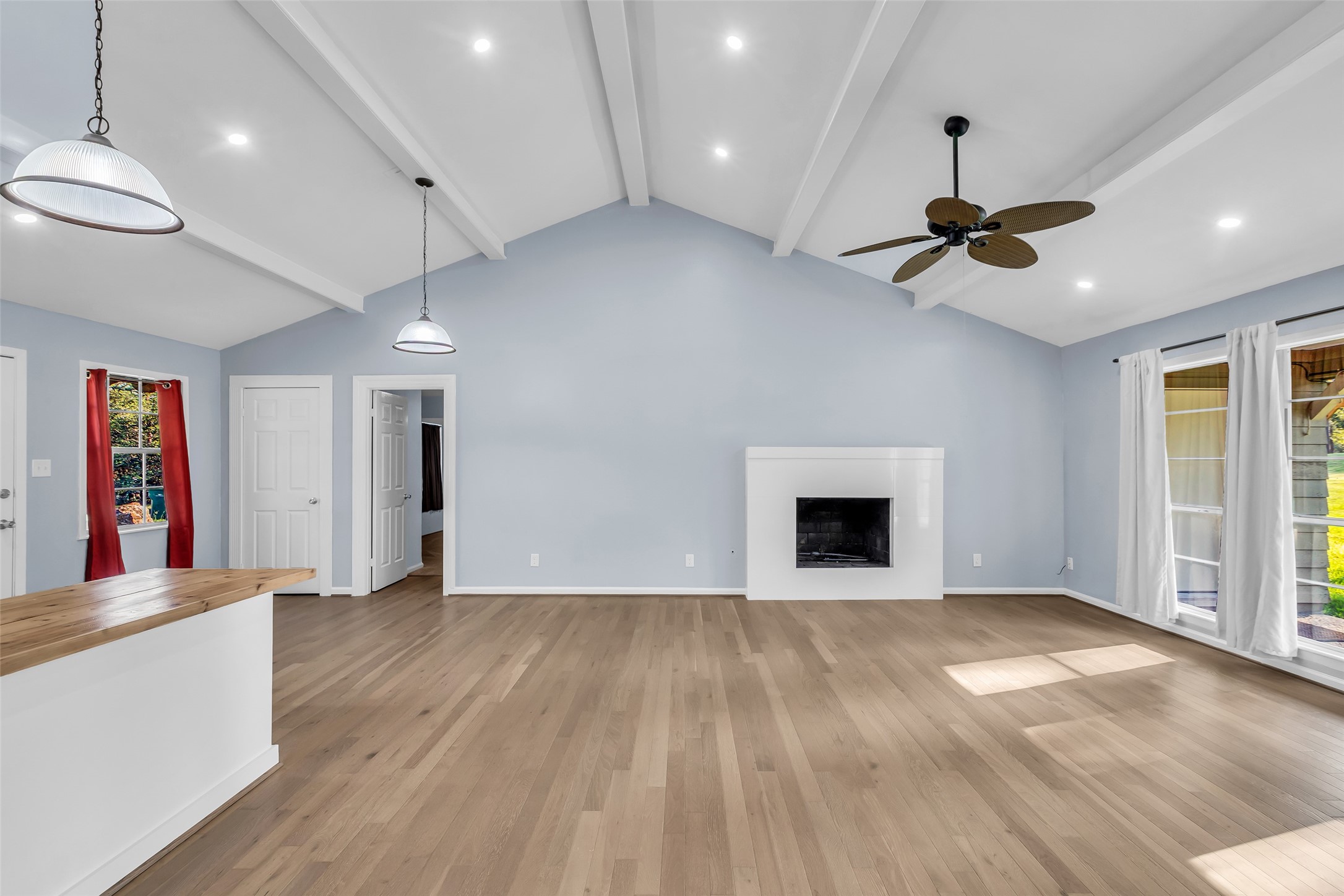 254 Point Clear Drive Conroe, TX 77304 - Photo 5 of 37