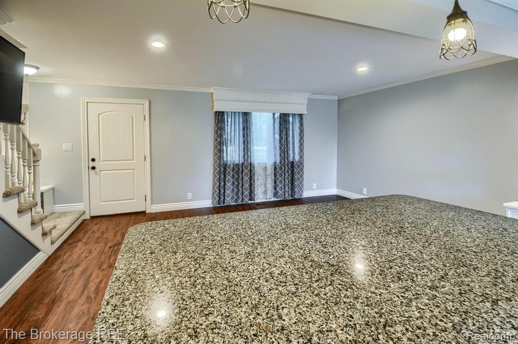 5241 North State Road Davison, MI 48423 - Photo 10 of 44