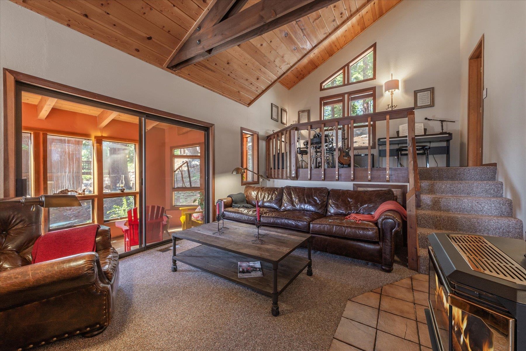 11718 Chamonix Road Truckee, CA 96161 - Photo 13 of 21 Gallery Image 13