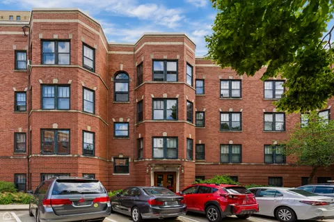 $239,000 | 5447 South E View Park, Unit 2, Chicago, IL 60615
