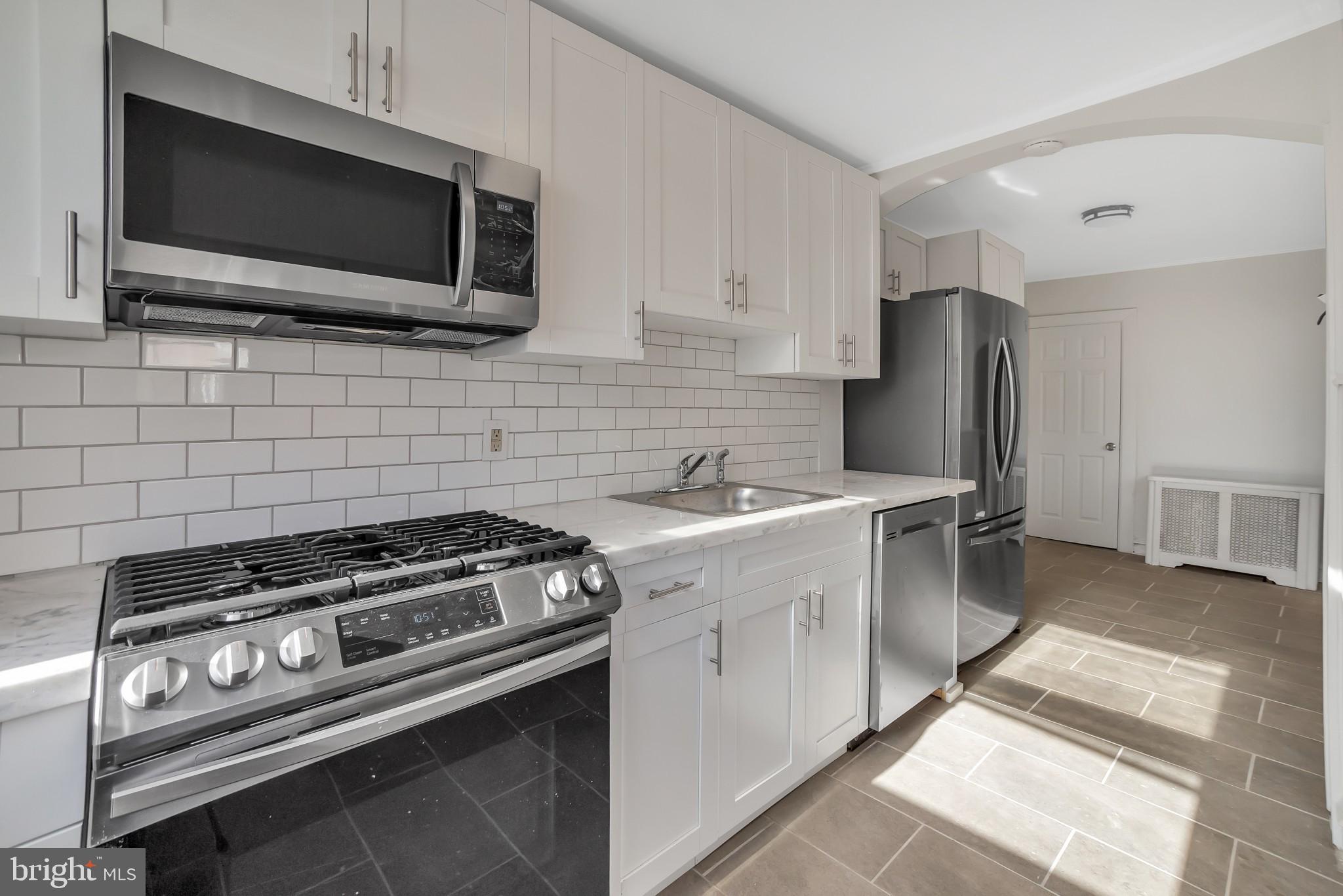 5642 Gainor Road Philadelphia, PA 19131 - Photo 9 of 23 Gallery Image 9