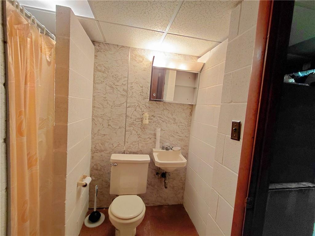 451 Grove Road Verona, PA 15147 - Photo 26 of 38 Gallery Image 26