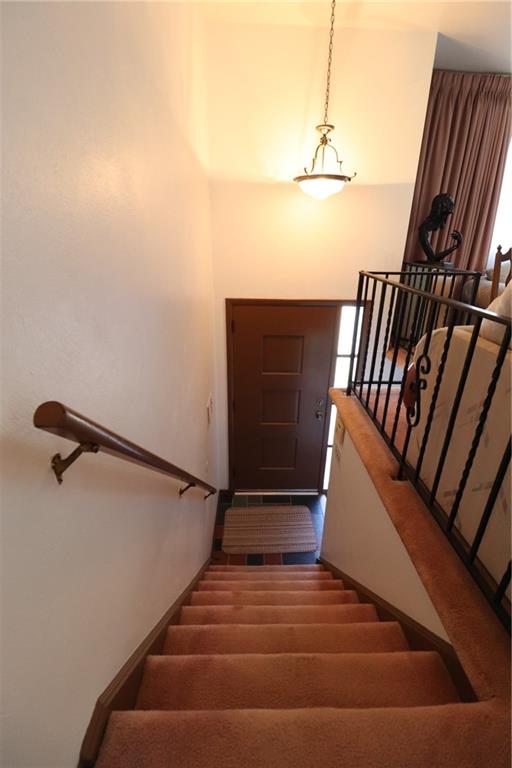 451 Grove Road Verona, PA 15147 - Photo 4 of 38 Gallery Image 4
