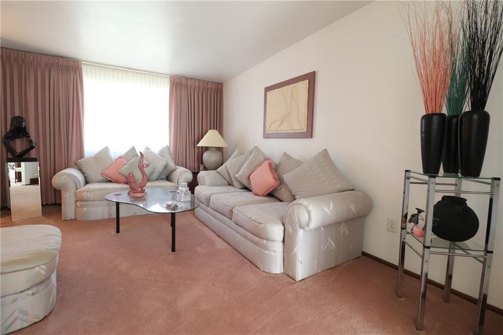 451 Grove Road Verona, PA 15147 - Photo 7 of 38 Gallery Image 7