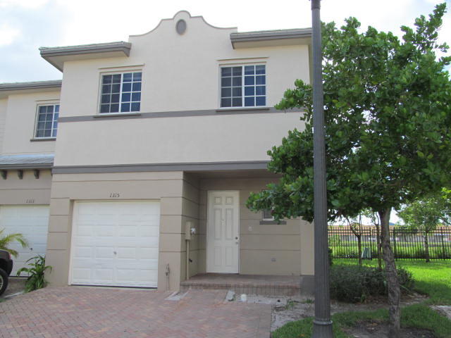1400 Lucaya Drive Riviera Beach, FL 33404 - Photo 1 of 11 Exterior