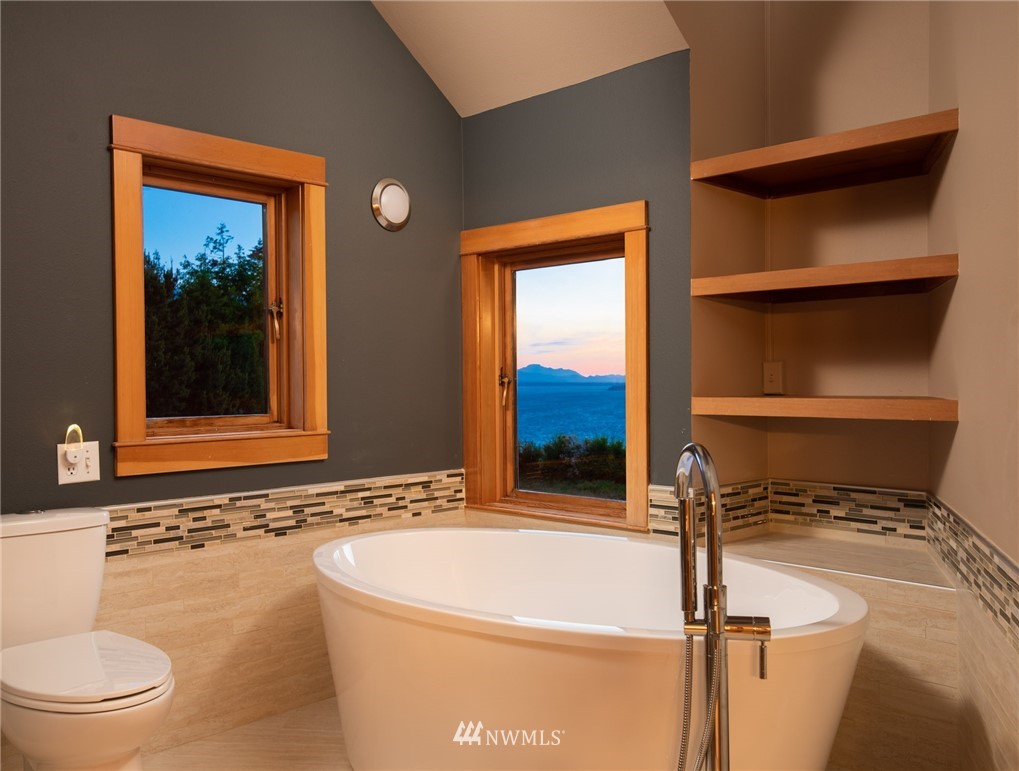 394 Haada Laas Road Port Townsend, WA 98368 - Photo 11 of 25 Gallery Image 11