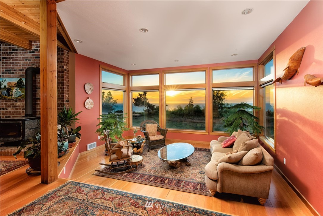 394 Haada Laas Road Port Townsend, WA 98368 - Photo 5 of 25 Gallery Image 5