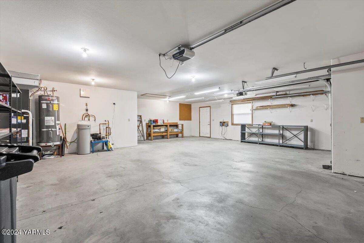 11810 West Barrett Road Yakima, WA 98908 - Photo 34 of 47 a view of a storage & utility room