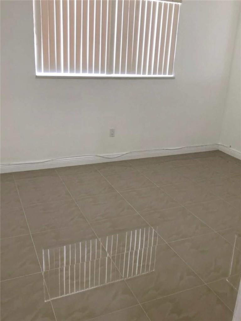 540 Beacom Boulevard Miami, FL 33135 - Photo 11 of 27