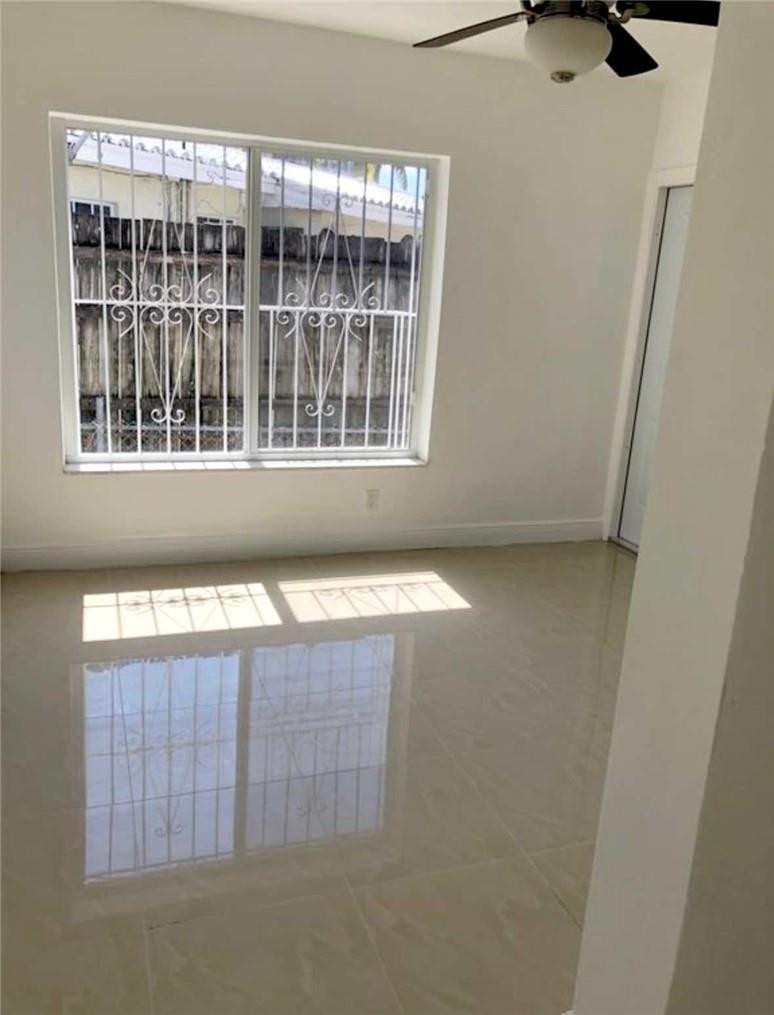 540 Beacom Boulevard Miami, FL 33135 - Photo 14 of 27 a view of balcony with a sink
