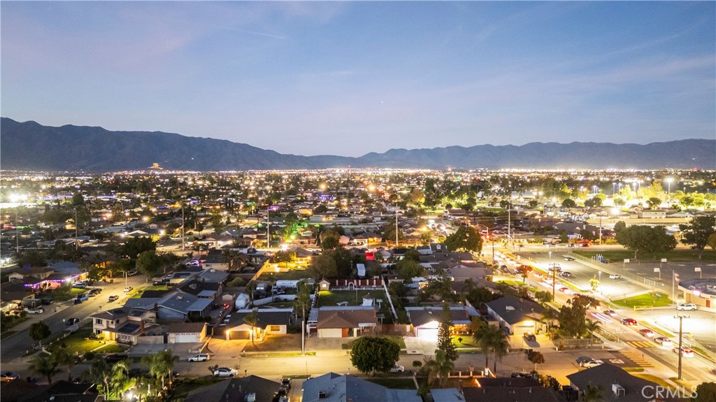 16464 Tullock Street Fontana, CA 92335 - Photo 41 of 43 a view of city and mountain
