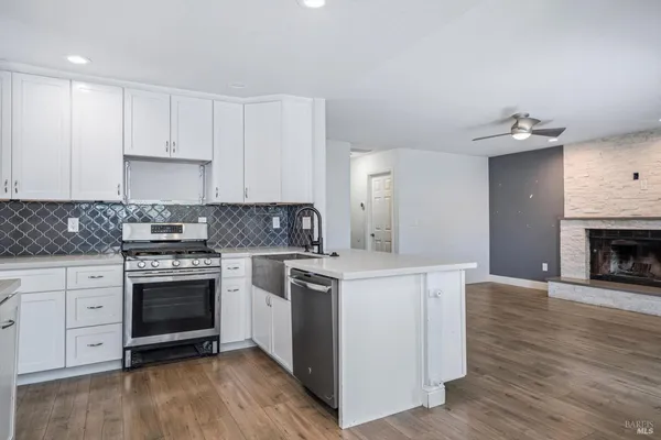 $685,000 | 7802 Country Meadow Way, Windsor, CA 95492