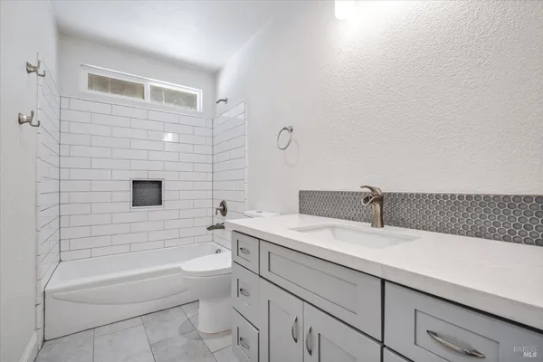 $685,000 | 7802 Country Meadow Way, Windsor, CA 95492