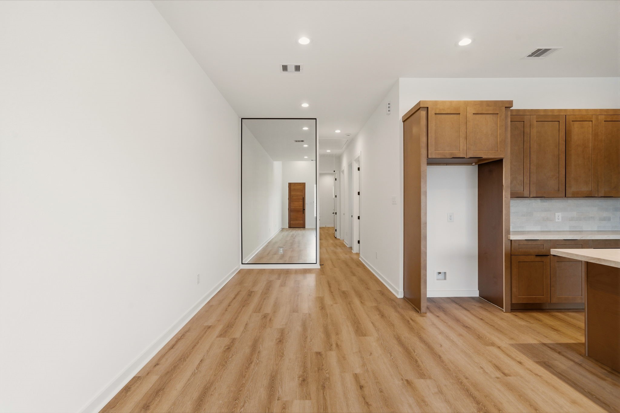 8203 Calhoun Road, Unit A/B Houston, TX 77033 - Photo 12 of 38