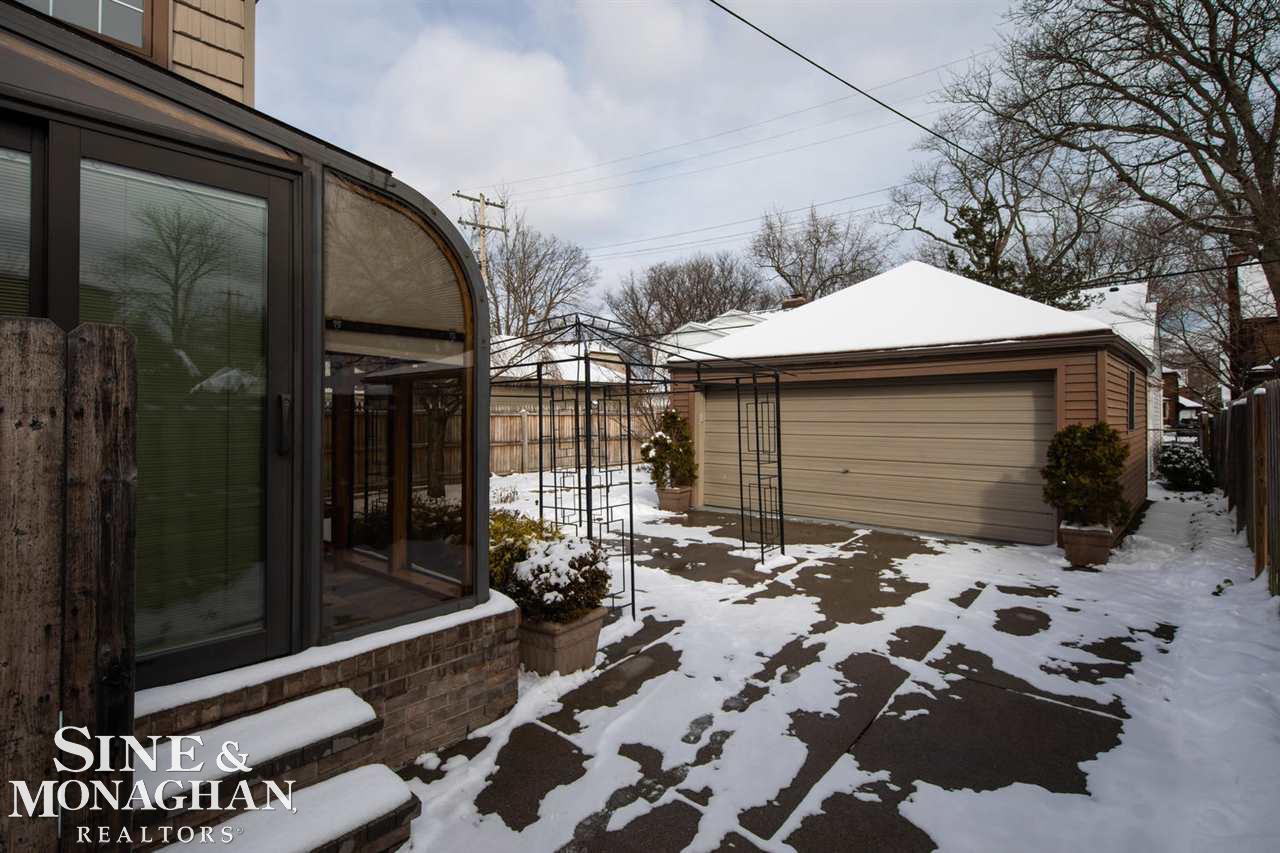318 Fisher Road Grosse Pointe Farms, MI 48230 - Photo 38 of 43