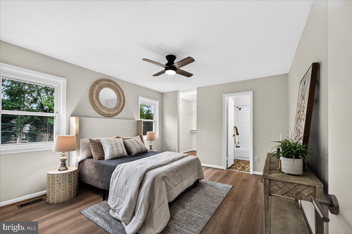 11057 Bishopsgate Court Reston, VA 20194 - Photo 29 of 72 Spacious Primary Bedroom