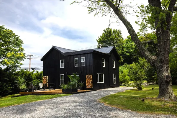 $850,000 | 5628 Highway 9G, Hudson, NY 12534