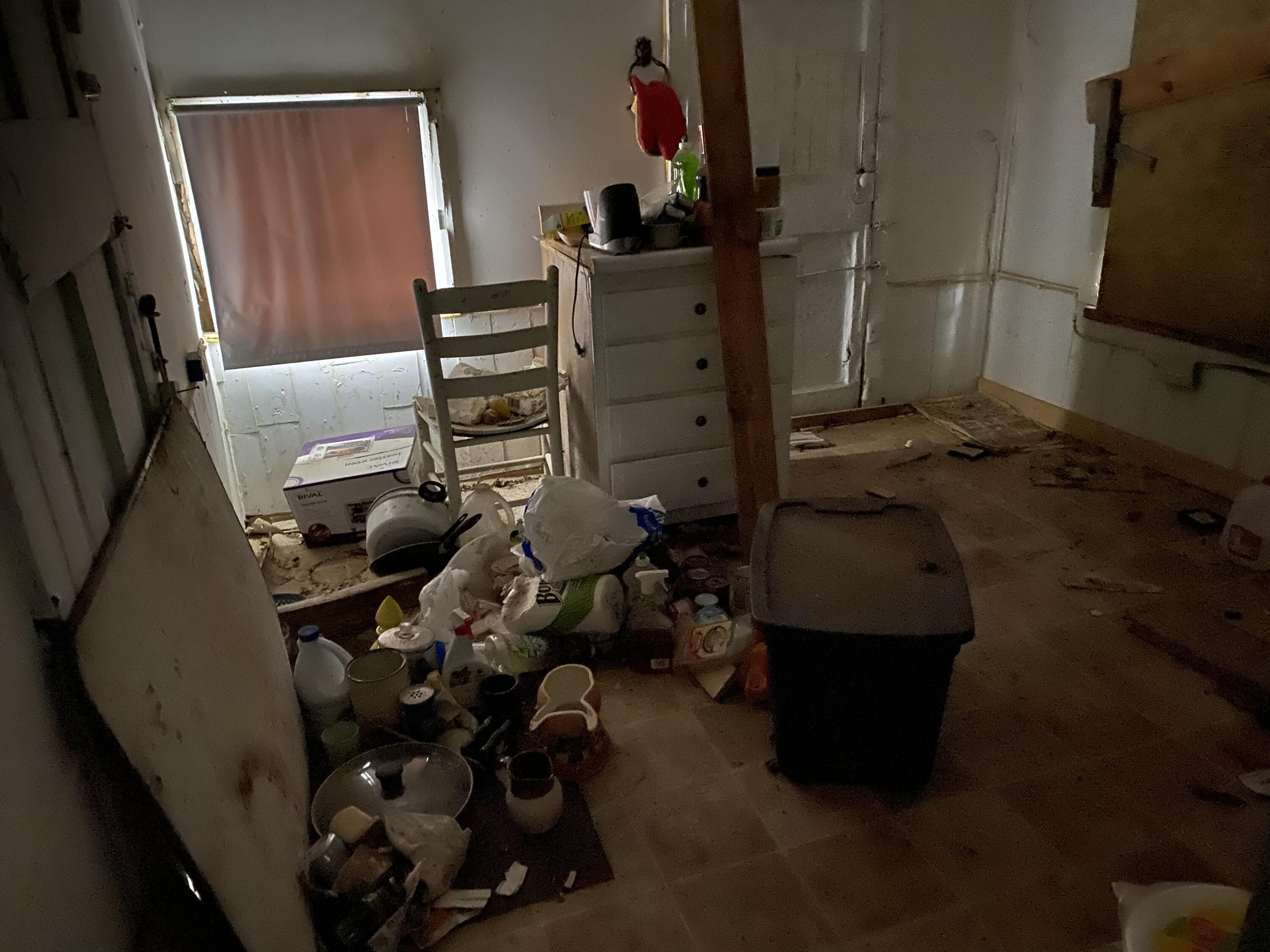 1741 Ripshin Mountain Road Roan Mountain, TN 37687 - Photo 32 of 42 3553E454-6779-4460-A382-18BFCD67A1A0