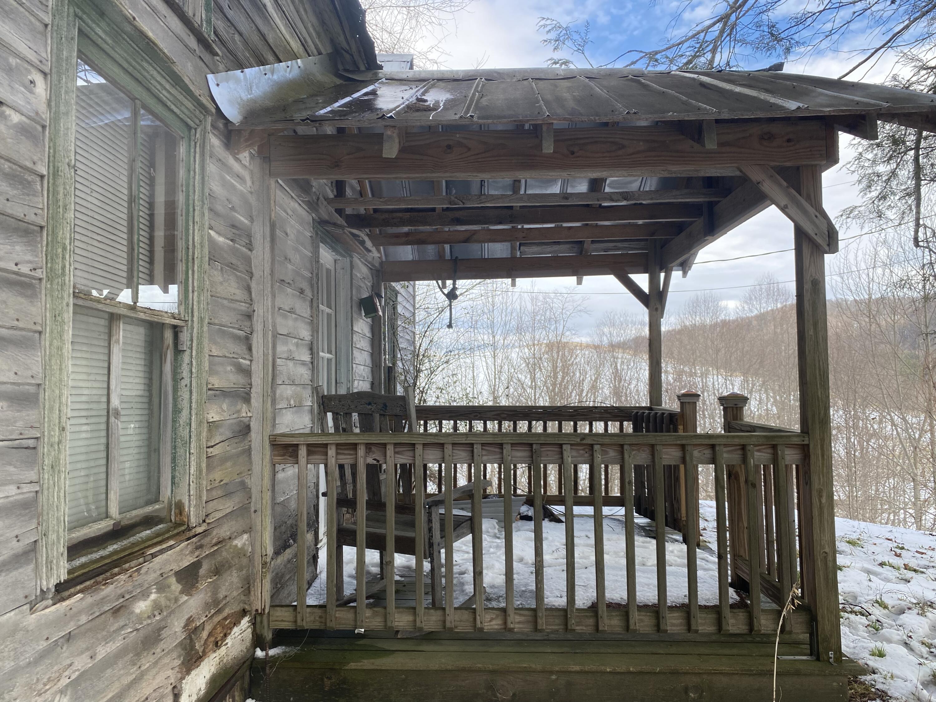 1741 Ripshin Mountain Road Roan Mountain, TN 37687 - Photo 6 of 42 0F8B2153-580E-421E-8BF3-9ED06F2E10D4