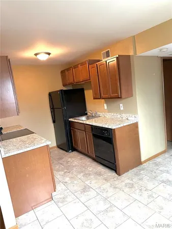 $825 | 5 Sarpy Road, Unit D, Belleville, IL 62221