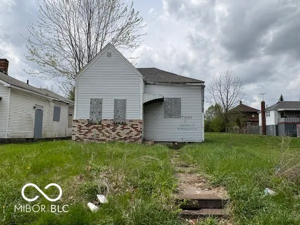 $32,900 | 2107 South Jefferson Street, Muncie, IN 47302