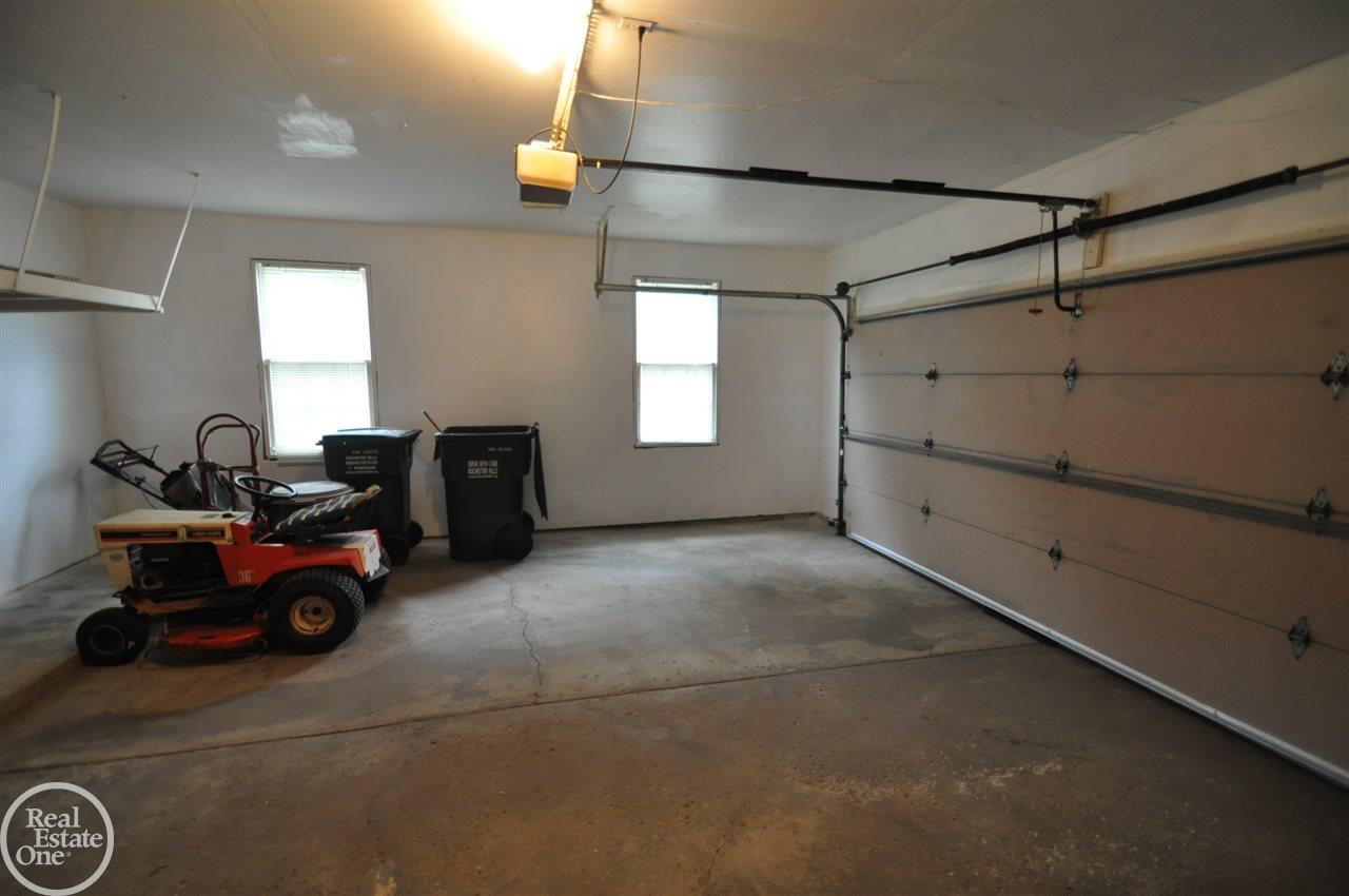 425 Tanglewood Drive Rochester, MI 48309 - Photo 25 of 30 31265421-24.JPG