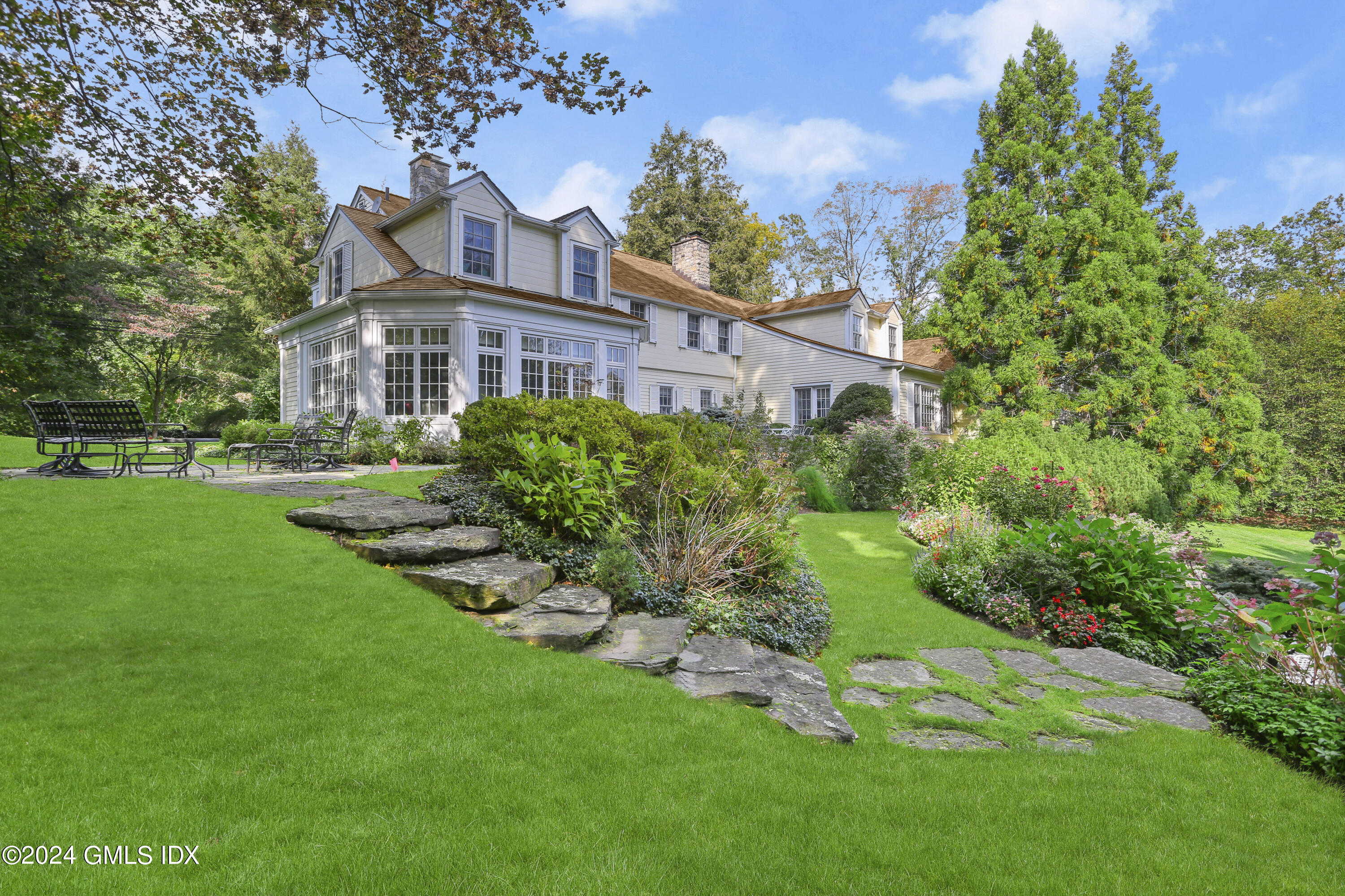 100 Pecksland Road Greenwich, CT 06831 - Photo 29 of 36 Steps to Pool and Pool House