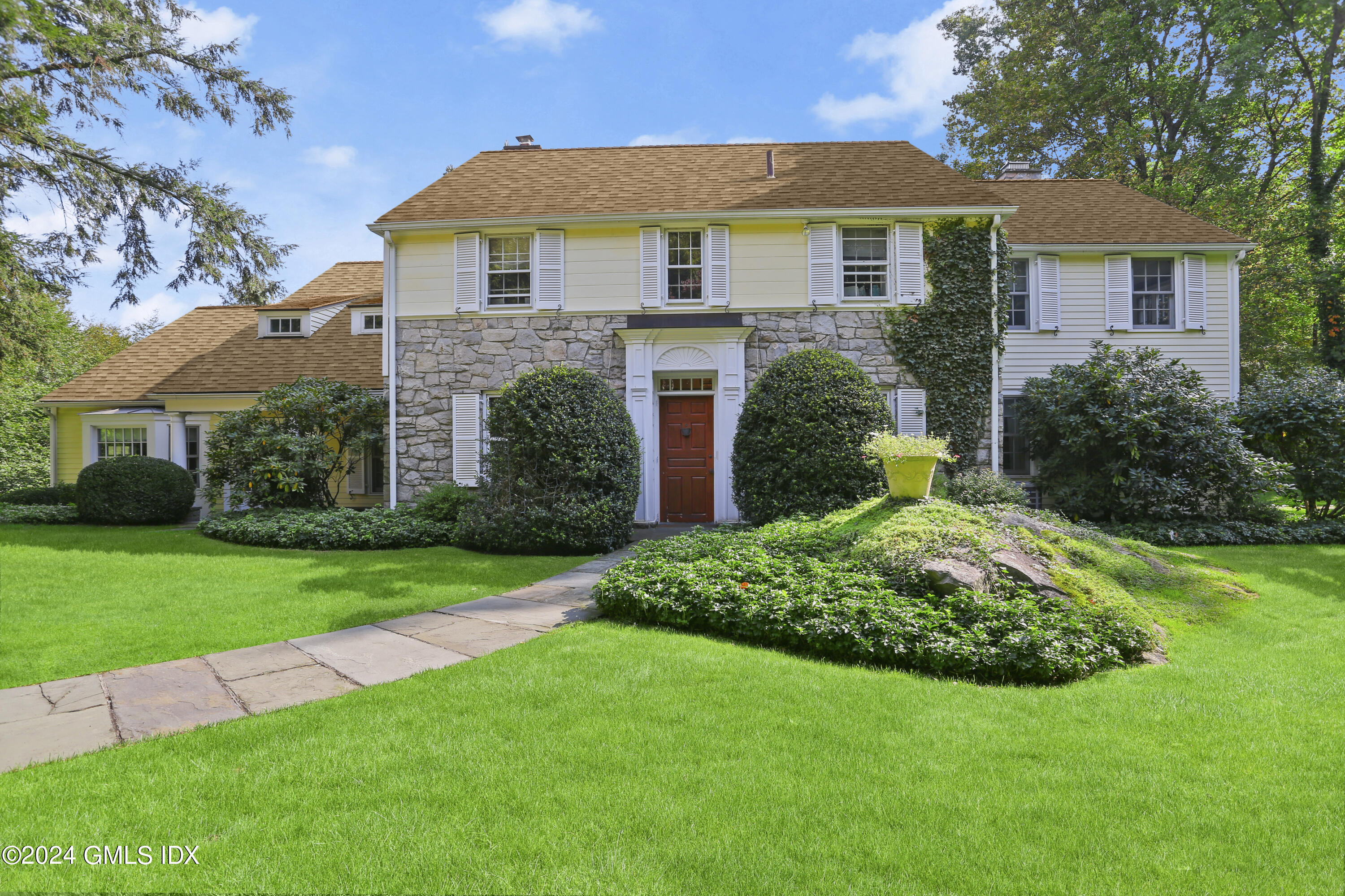 100 Pecksland Road Greenwich, CT 06831 - Photo 32 of 36 Gracious Pre-War Colonial