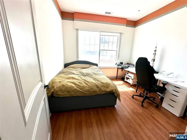 $4,800 | 2308 The Plaza, Tenafly, NJ 07670